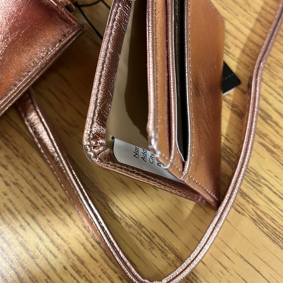 NEW Julia Buxton Pebble Zip Tassel Wristlet & CardHolder, metallic pink - Picture 9 of 11